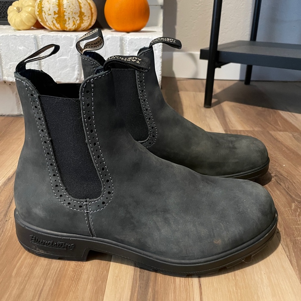 Blundstone 1630 women’s classic high top, rustic black, 9